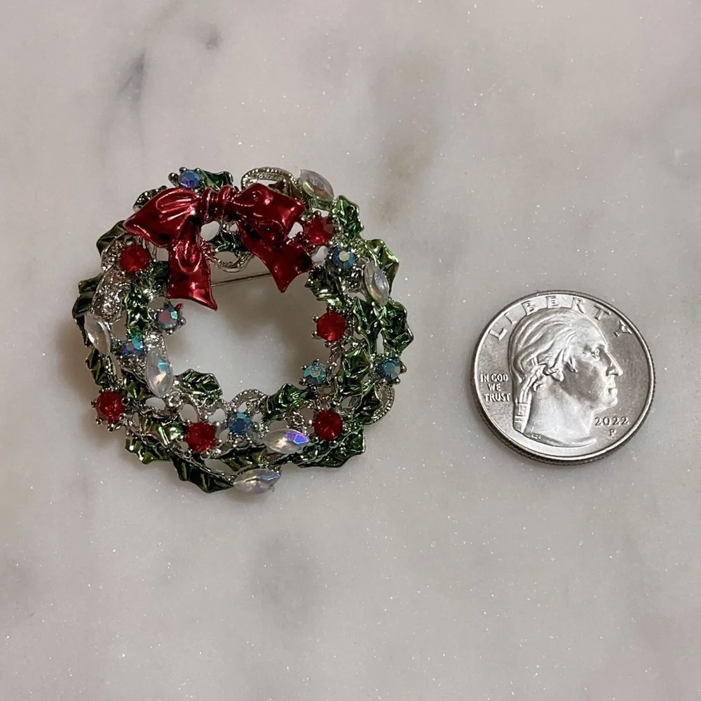Christmas Wreath Brooch